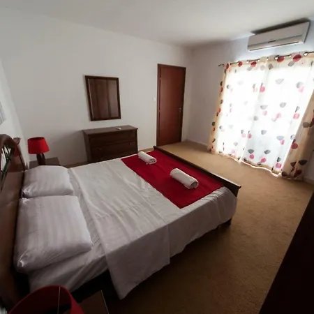 Prholidays Fabulous 3 Bedroom Sea View *