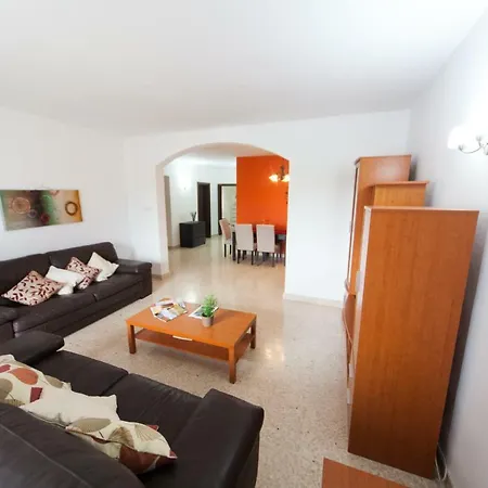 Prholidays Fabulous 3 Bedroom Sea View