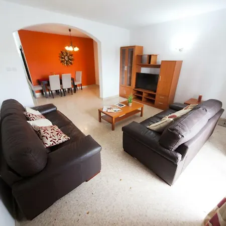 Prholidays Fabulous 3 Bedroom Sea View